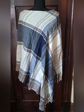 Coco + Carmen Navy, Cream & Tan Plaid Fringe Throw